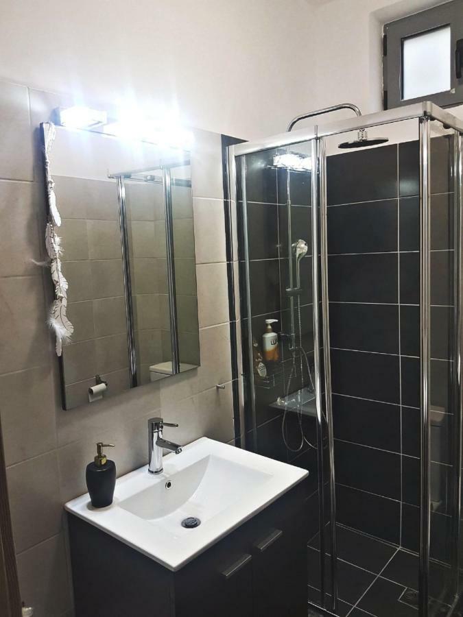 Aurora Apartment อาร์เตมีดา ภายนอก รูปภาพ